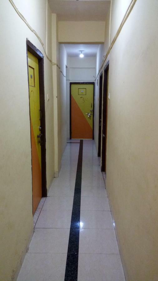 Hotel Sapna Lodge Vashi ภายนอก รูปภาพ